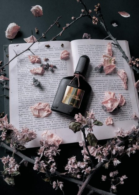 Black Orchid Tom Ford للجنسين